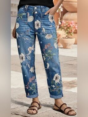 Flamingals Floral Print Patch Pocket Roll Hem Jeans